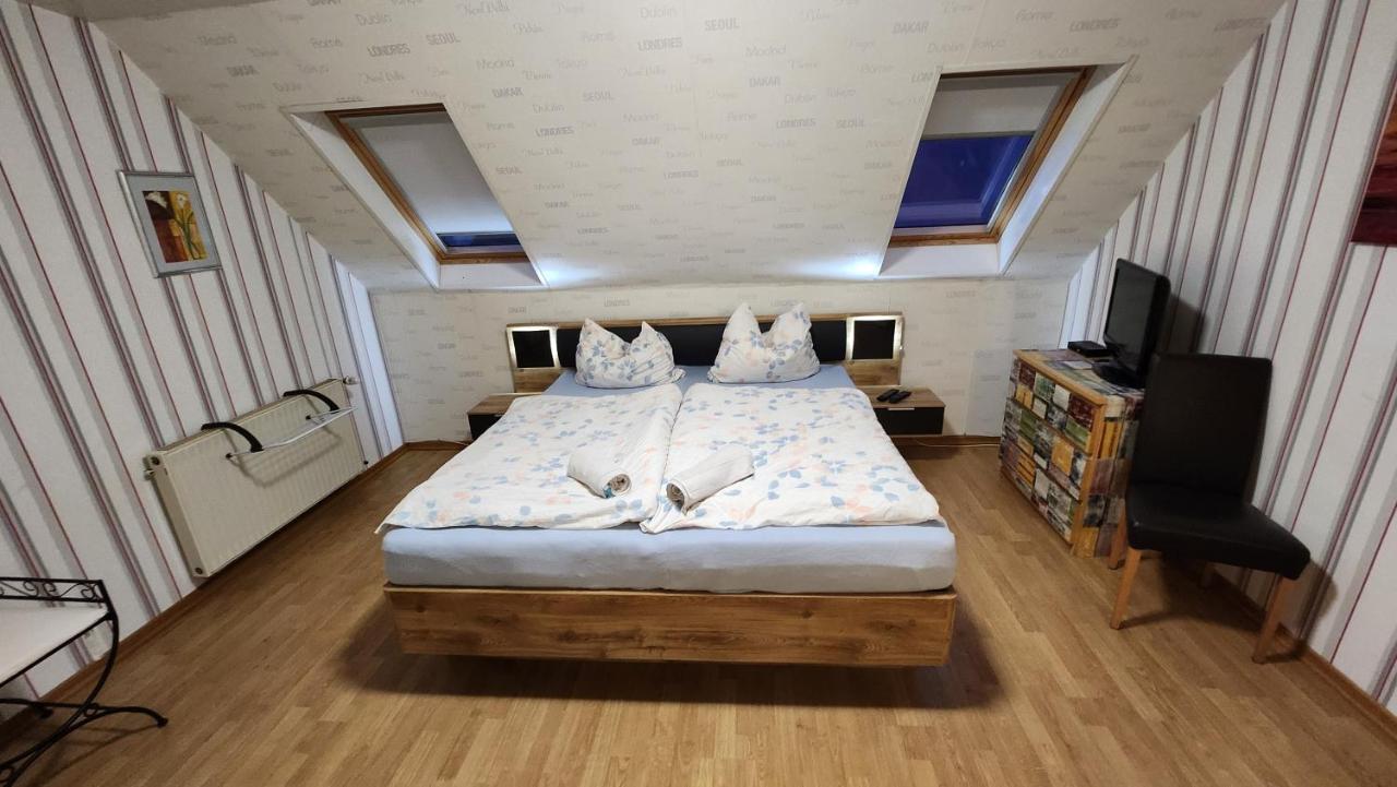 Monteurwohnung Ha-Wei -90 M2 Hangen-Weisheim Екстер'єр фото